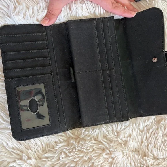 Black Leather Crossbody Bag with Matching Wallet Set - Picture 7 of 8